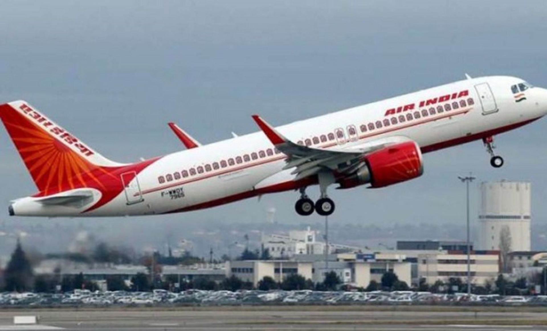 बिरामी बिदा हडतालपछि एयर इन्डियाका ७४ बजेट उडान रद्द